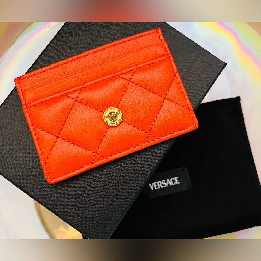 ⭐️Authentic Versace Coral Lambskin Quilted Card Holder NWT w/COA
